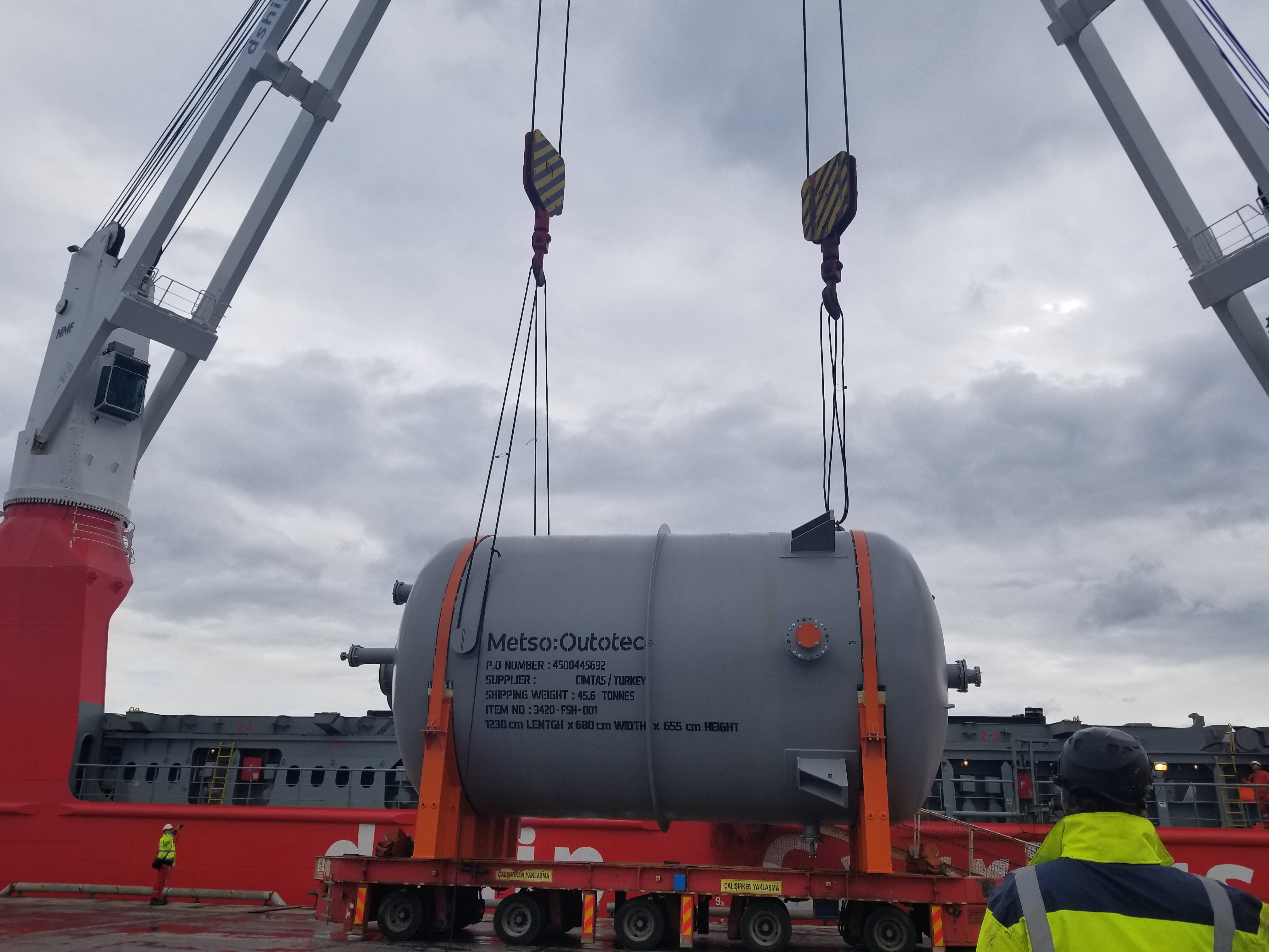 HEAVY BREAK BULK